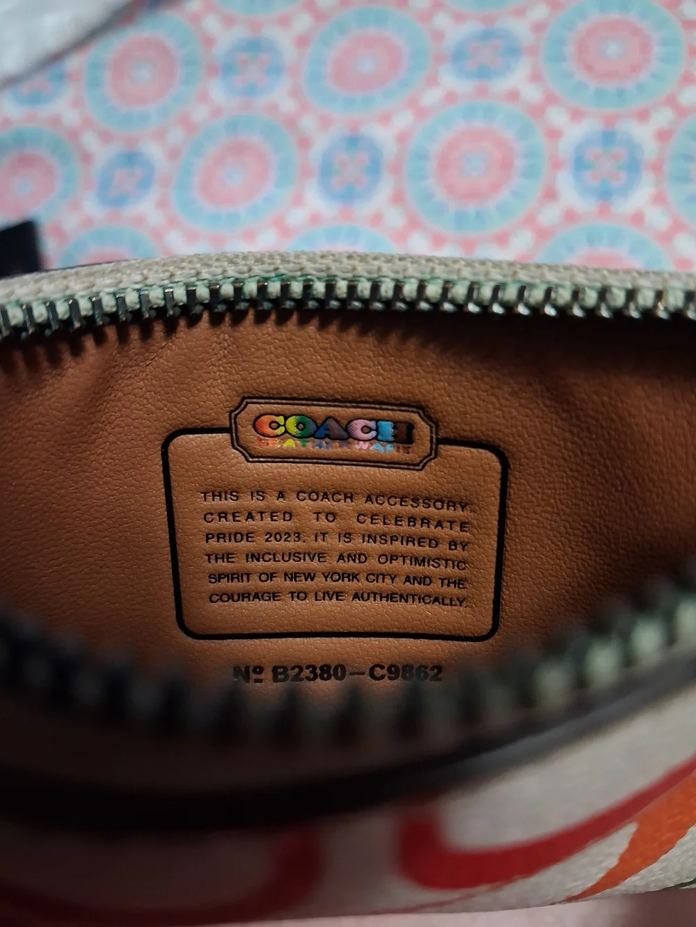 ​🌈 RARE Limited Edition Coach Pride 2023 Rainbow Card Case 🌈